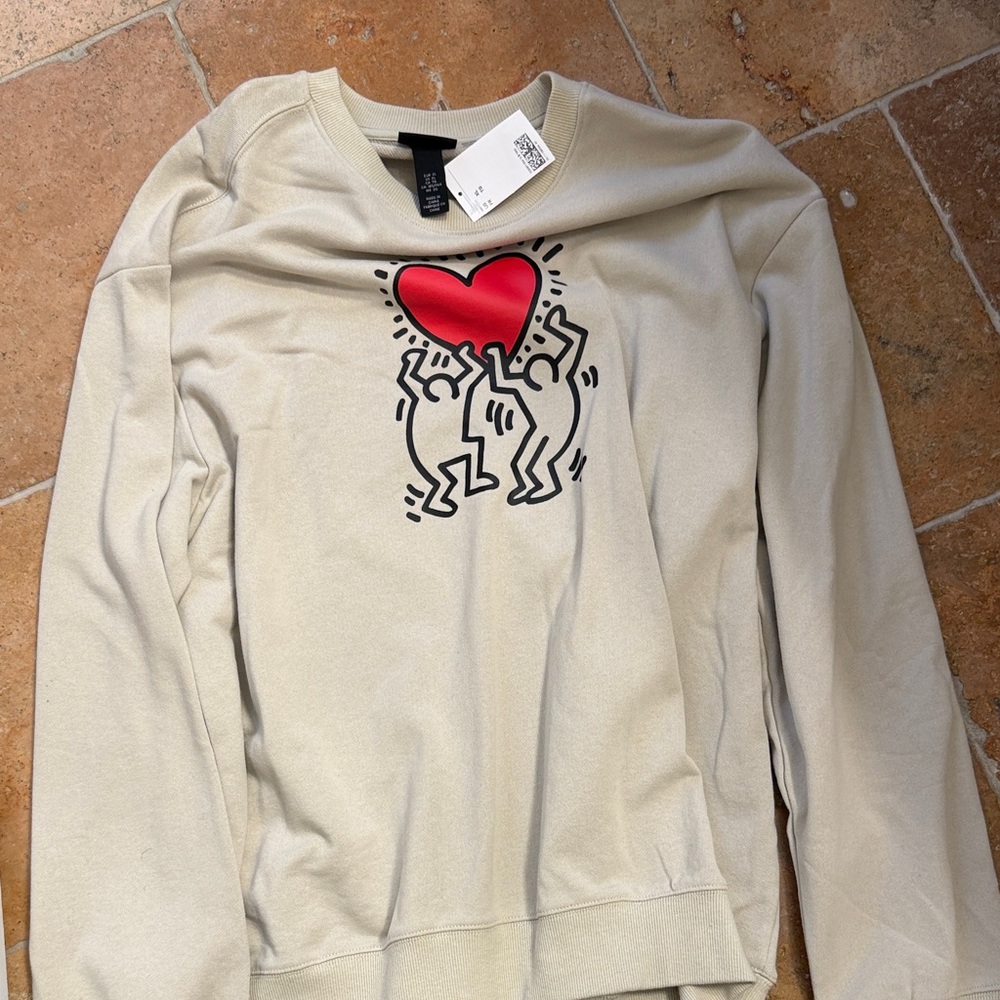 H&M Cream Crewneck Sweatshirt with Red Heart Graphic